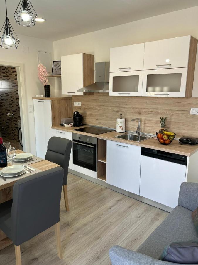 Apartman Ana Crno Exterior foto
