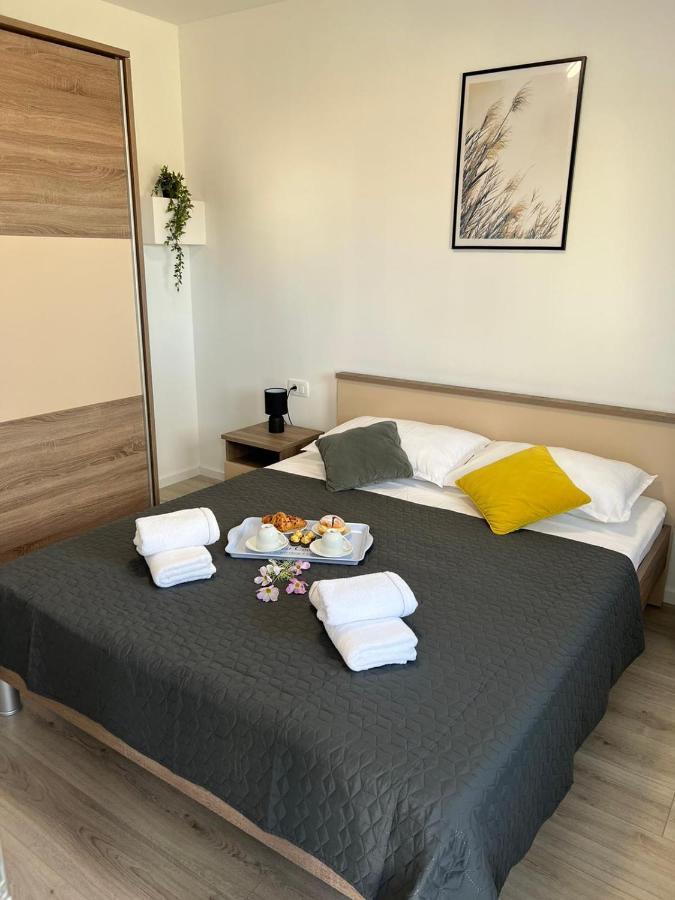 Apartman Ana Crno Exterior foto