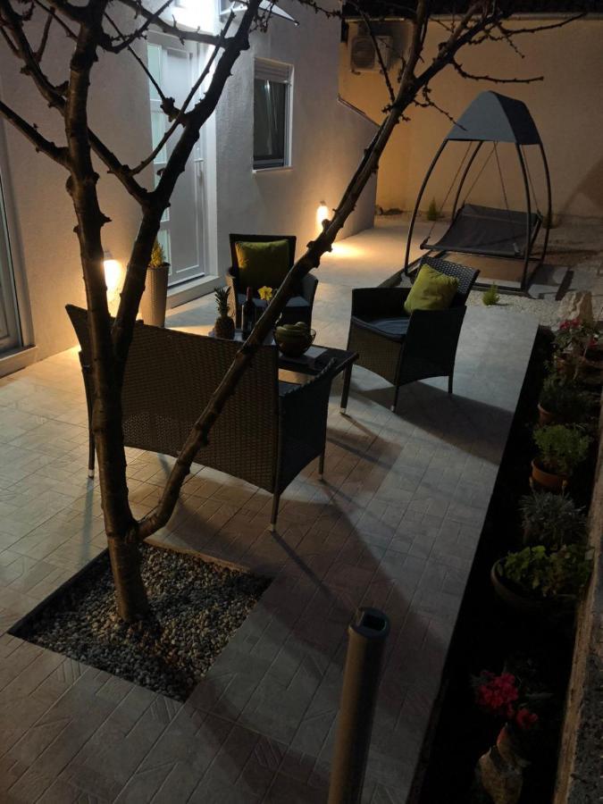 Apartman Ana Crno Exterior foto
