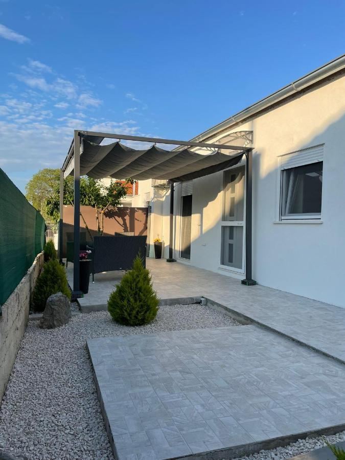 Apartman Ana Crno Exterior foto